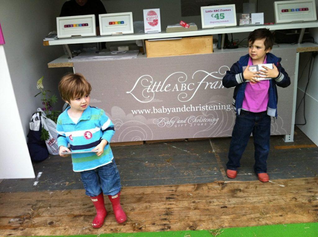 Two little helpers at Bloom
